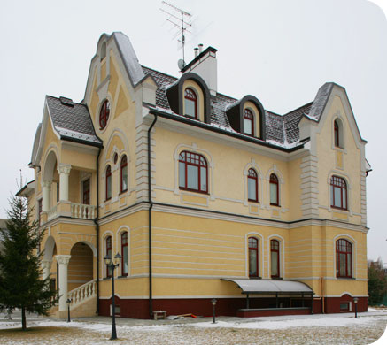 Дом в классическом стиле (боковой фасад). 